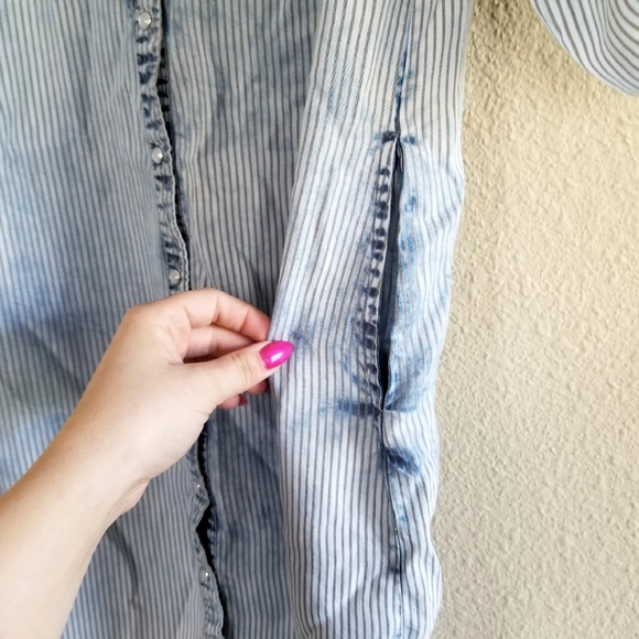 Kut From The Kloth Chambray Casual Shirtdress - Picture 7 of 9